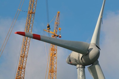 /wp-content/uploads/2008/articles/enercon-e126-rotor-montage-400px.jpg