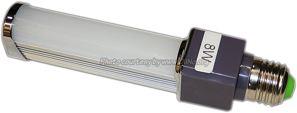 DealExtreme - E27 8W 700lm 6500K 16-5630 SMD LED White Light Lamp Bulb